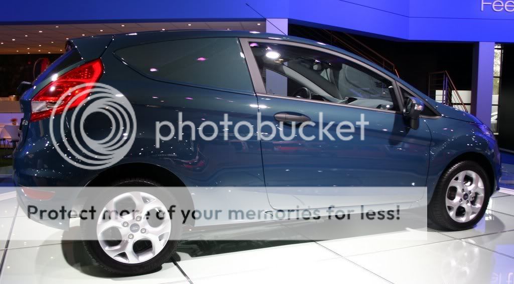 Ford-Fiesta-Van-2009-2.jpg
