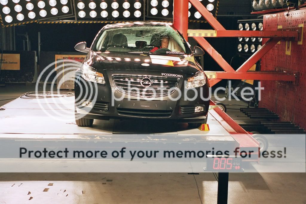 OPEL-Insignia_Pole.jpg