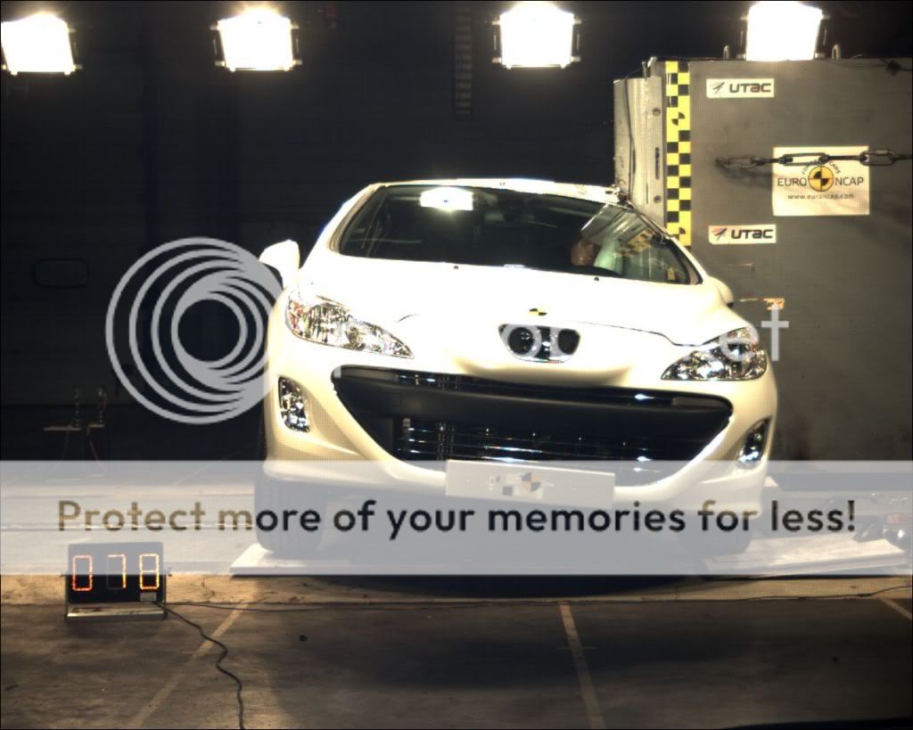 PEUGEOT-308CC_Pole.jpg