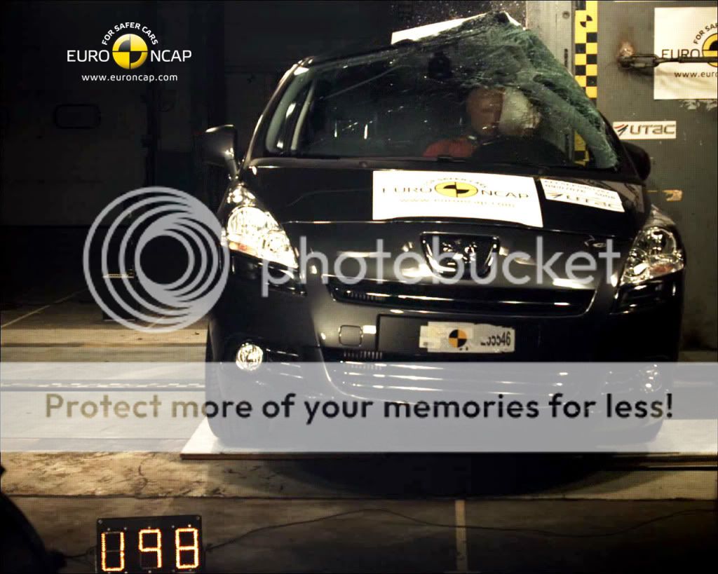 Peugeot_5008_2009_Pole---0-3f4d040d.jpg