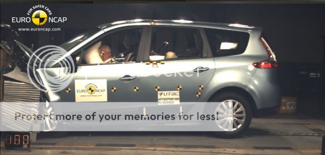 RENAULT_Grand_Scenic_Front---0-0945.jpg