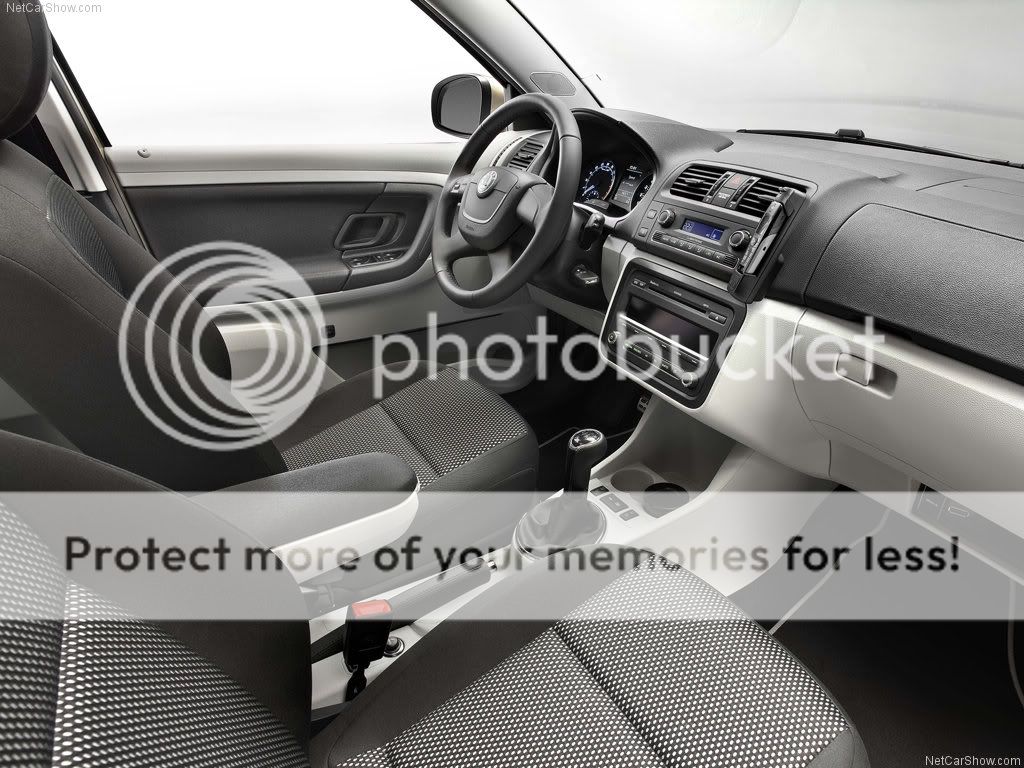 Skoda-Fabia_Combi_Scout_2011_102-1.jpg