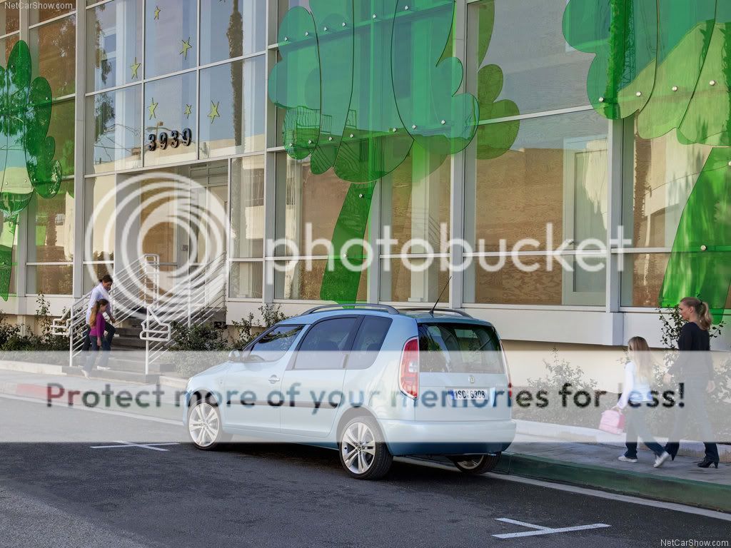 Skoda-Roomster_2011_1024x768_wal-2.jpg