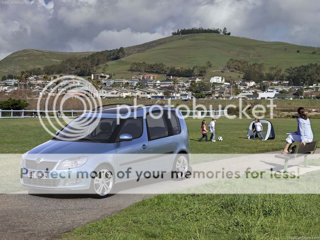Skoda-Roomster_2011_1024x768_wal-5.jpg
