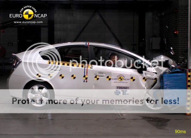 TOYOTA_Prius_Front---0-1350e833-80b.jpg
