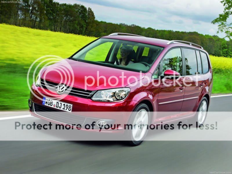 Volkswagen-Touran_2011_1024x768_-20.jpg