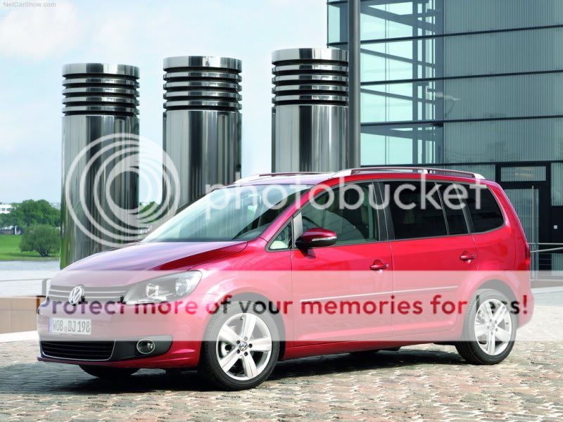 Volkswagen-Touran_2011_1024x768_-5.jpg