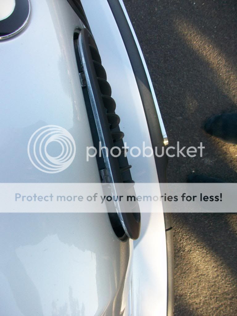 grill clips broken... need a quick fix! E46Fanatics