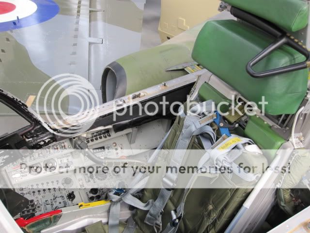 http://i535.photobucket.com/albums/ee359/aeropark/779andNewarksviggen003.jpg