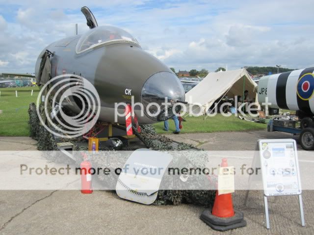 http://i535.photobucket.com/albums/ee359/aeropark/Cockpit-fest2011024.jpg