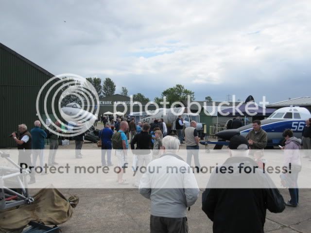 http://i535.photobucket.com/albums/ee359/aeropark/Cockpit-fest2011027.jpg