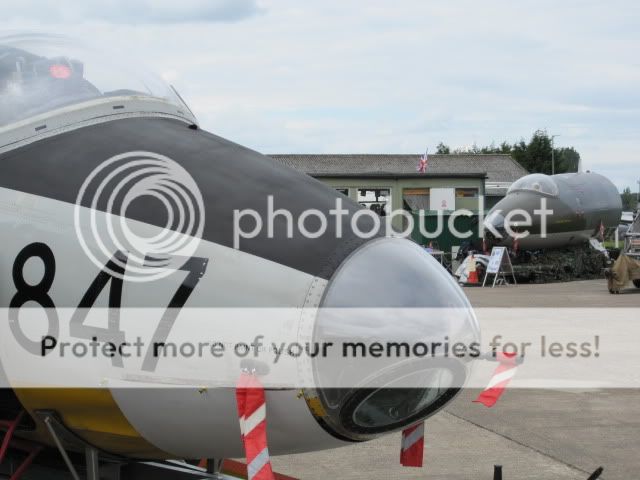 http://i535.photobucket.com/albums/ee359/aeropark/Cockpit-fest2011066.jpg