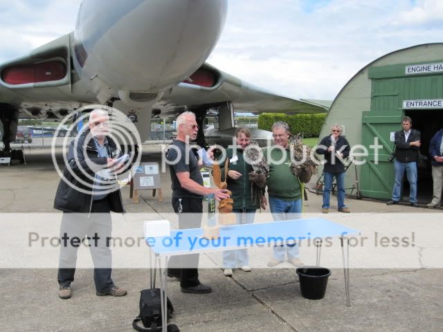 http://i535.photobucket.com/albums/ee359/aeropark/Cockpit-fest2011072.jpg