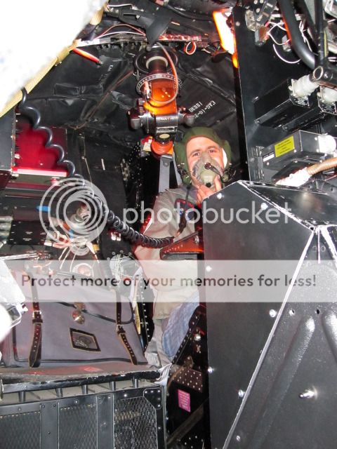 http://i535.photobucket.com/albums/ee359/aeropark/cockpit-Fest2012023.jpg