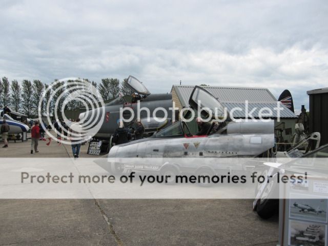http://i535.photobucket.com/albums/ee359/aeropark/cockpit-Fest2012057.jpg