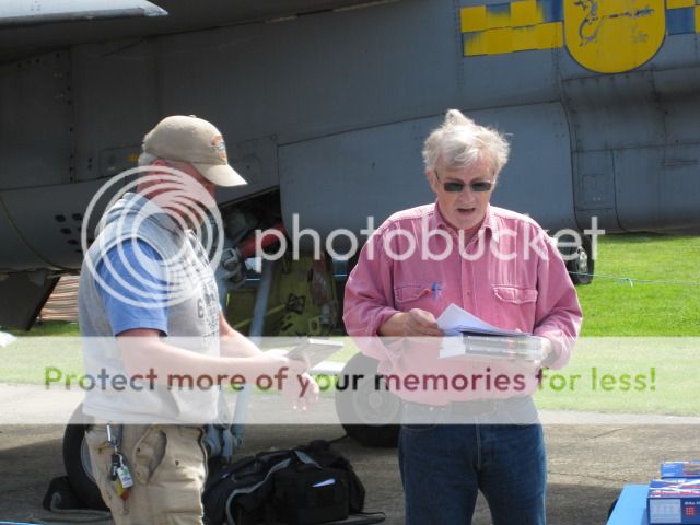 http://i535.photobucket.com/albums/ee359/aeropark/cockpit-Fest2012074.jpg