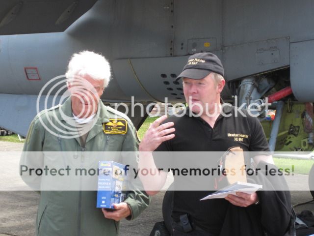 http://i535.photobucket.com/albums/ee359/aeropark/cockpit-Fest2012077.jpg